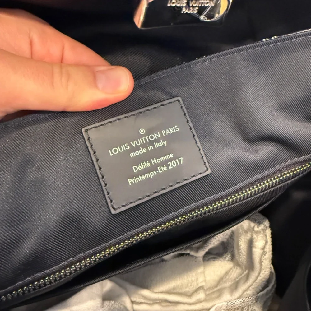 Louis Vuitton HIKING Backpack - Monogram INK - Limited Edition - Picture 5 of 6